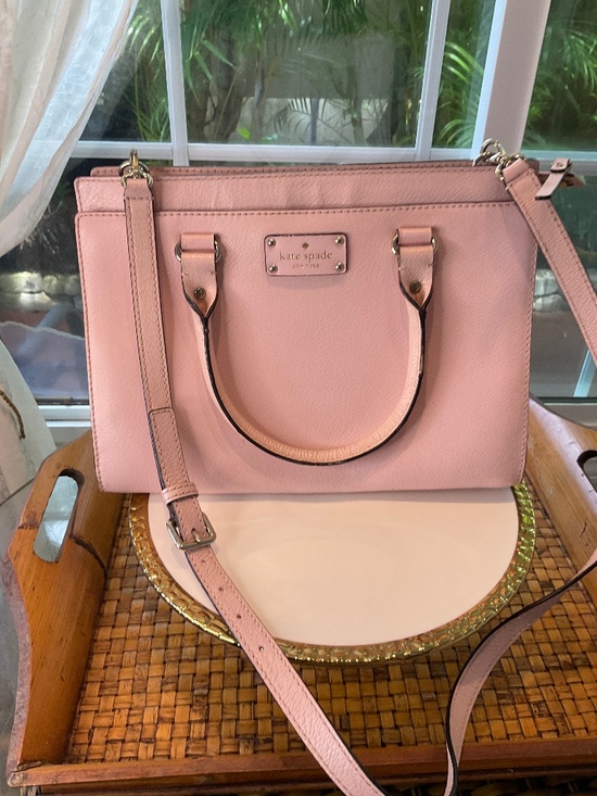 Kate Spade Handbags - KATE SPADE ♠️ Light Pink Pebbled Leather Bag
